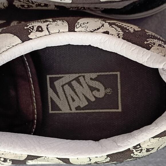Vans Old School Skulls Black White Sneakers Sz 10.5 Glow in the Dark - Picture 14 of 16